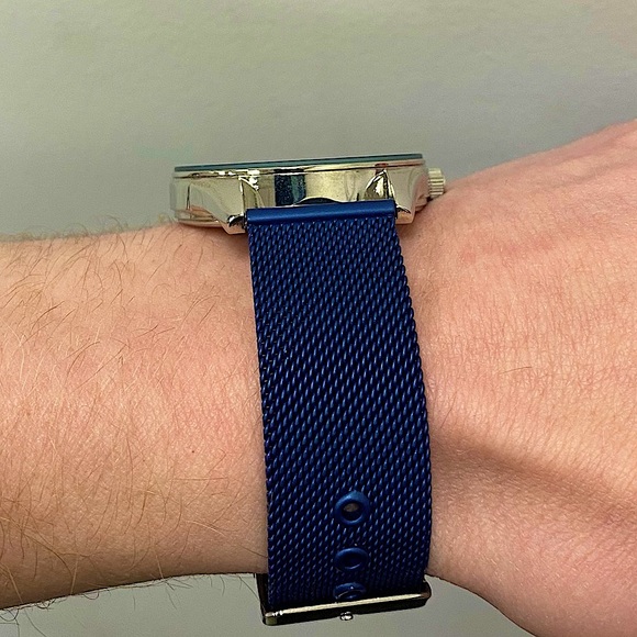 Van Heusen Genuine Diamond Collection Watch - Picture 2 of 7